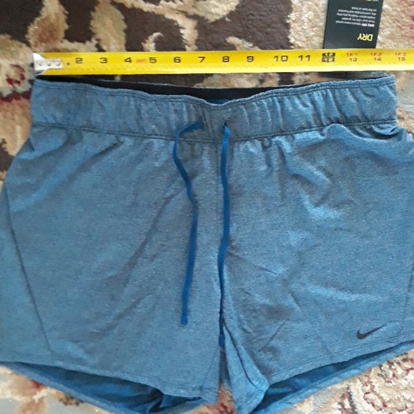 3x*Host Pick*Nike dri-fit ladies shorts - Picture 14 of 16